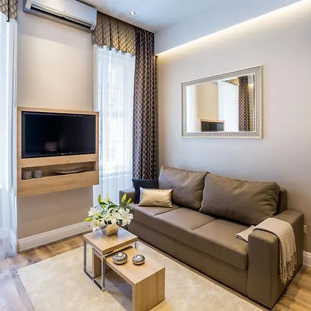 Hercegprimas At Basilica By Corall Apartment *