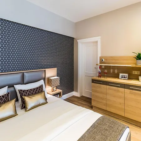 Apartment Hercegprimas At Basilica By Corall